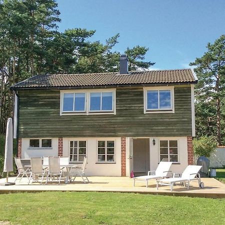 Gorgeous Home In Borrby With Wifi Esterno foto