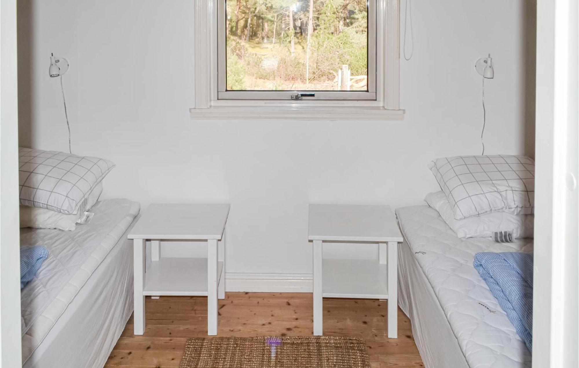 Gorgeous Home In Borrby With Wifi Esterno foto