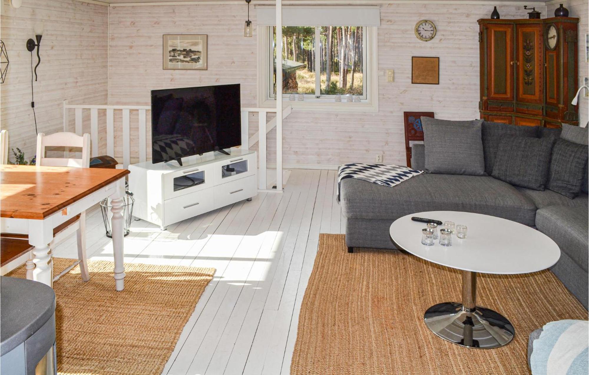 Gorgeous Home In Borrby With Wifi Esterno foto