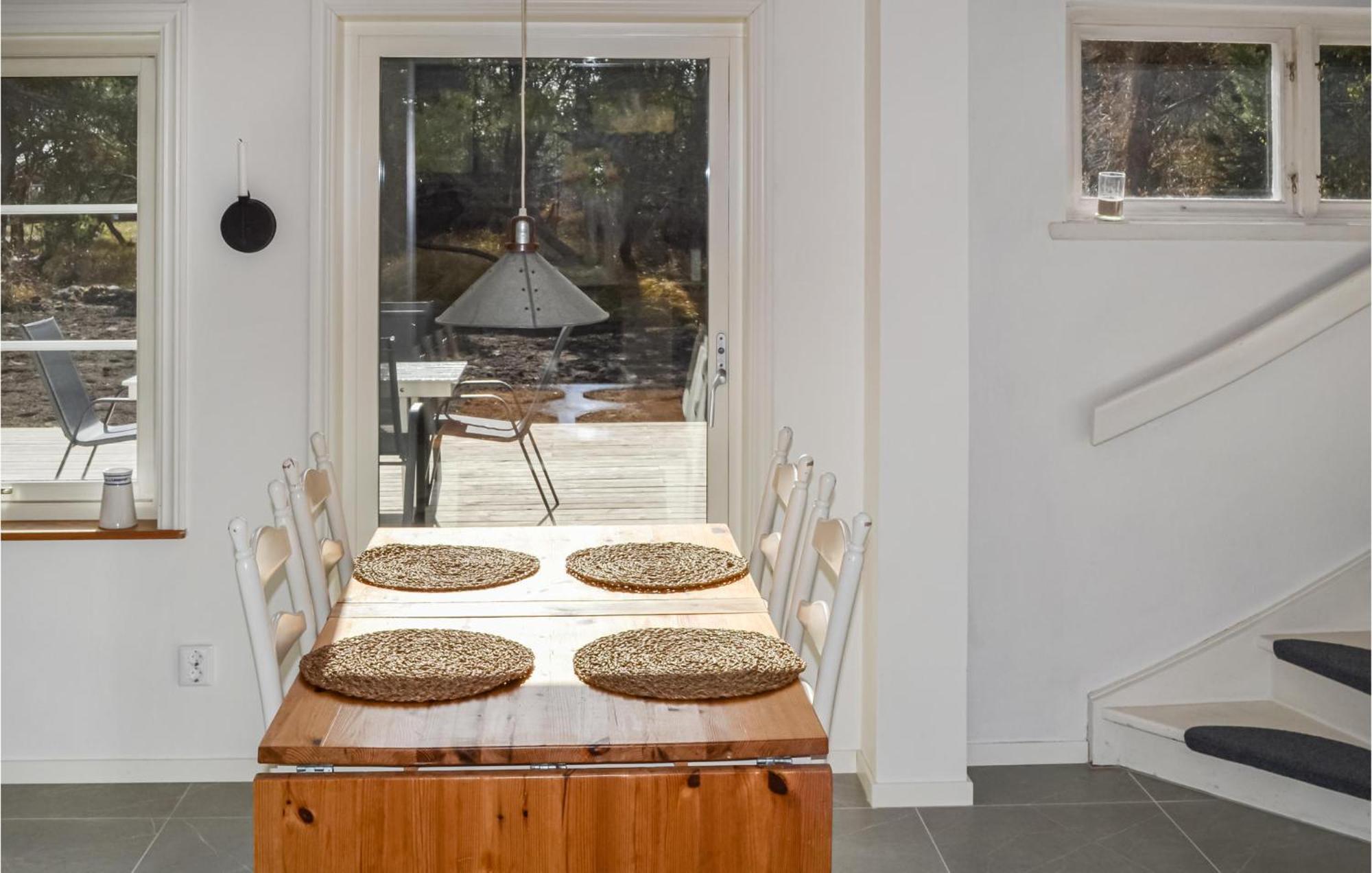 Gorgeous Home In Borrby With Wifi Esterno foto