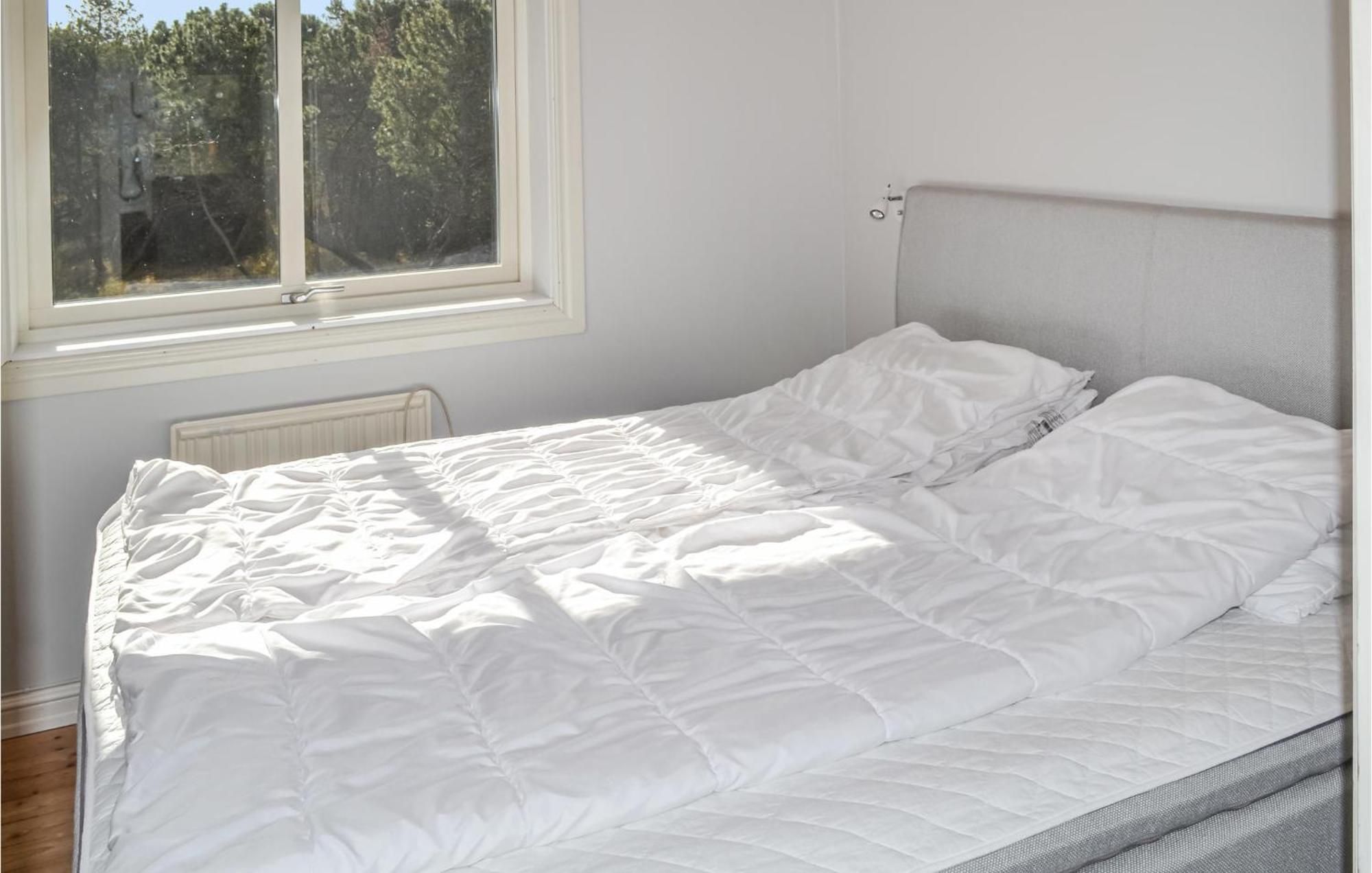 Gorgeous Home In Borrby With Wifi Esterno foto
