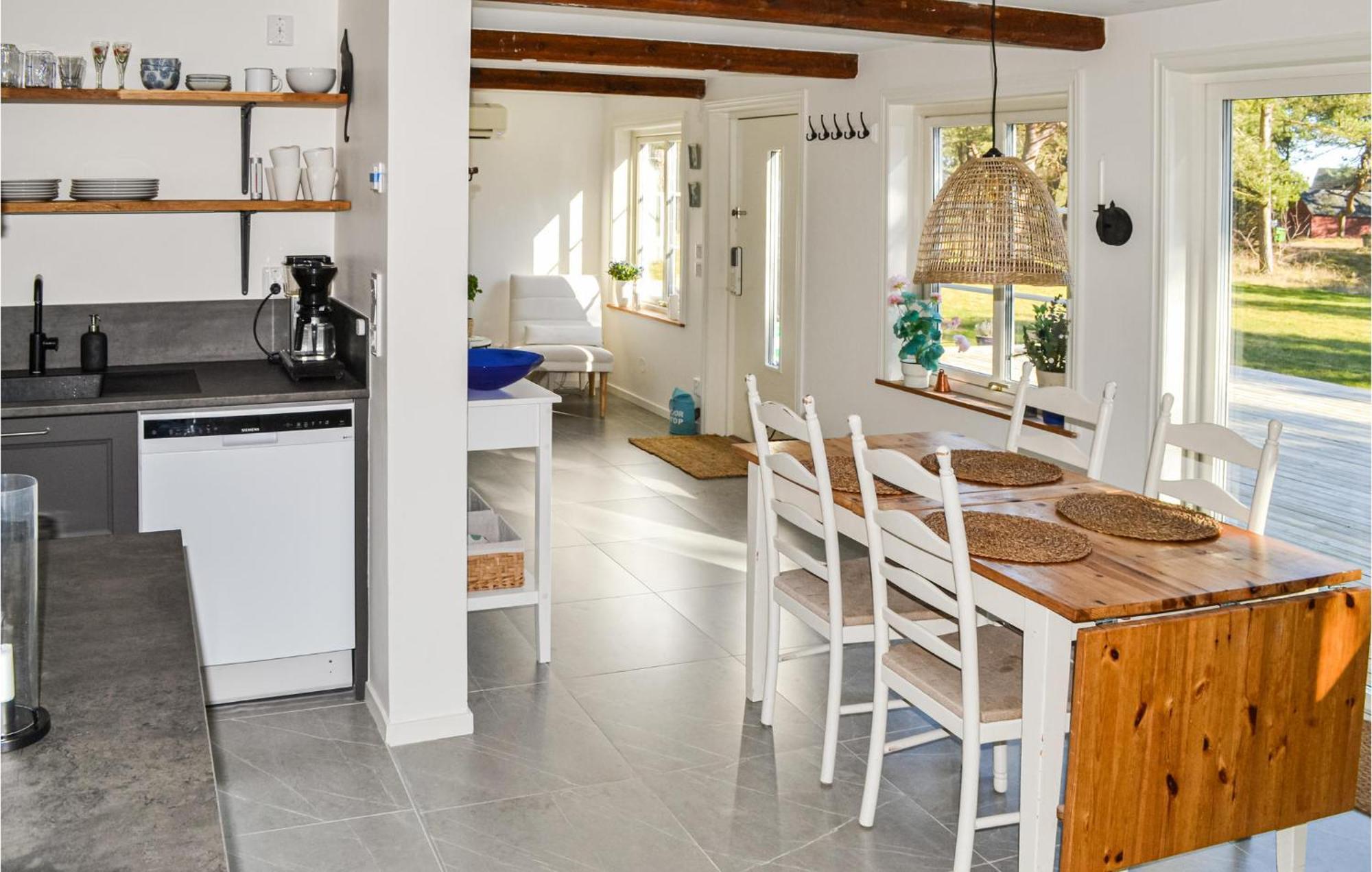 Gorgeous Home In Borrby With Wifi Esterno foto