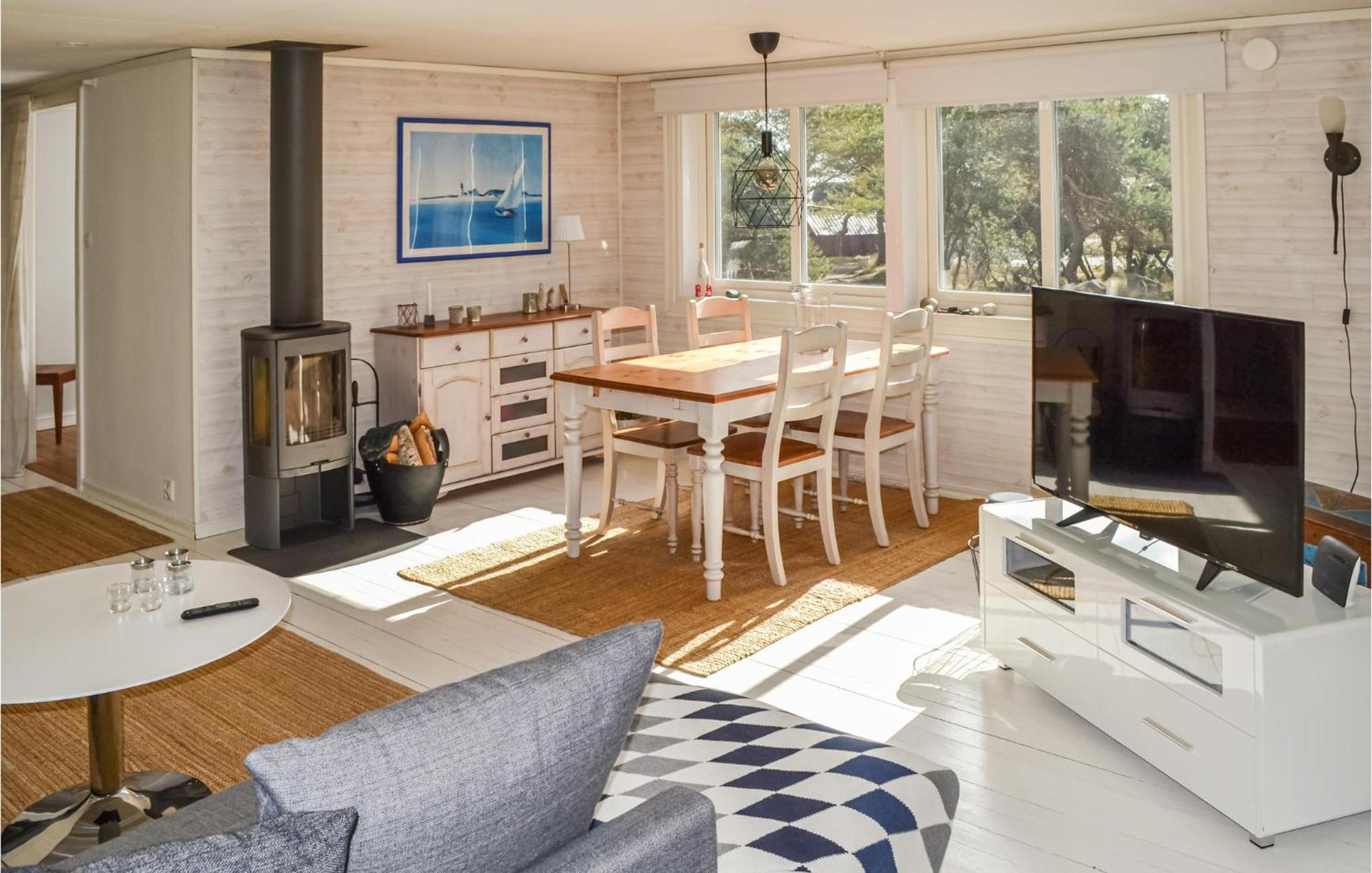 Gorgeous Home In Borrby With Wifi Esterno foto